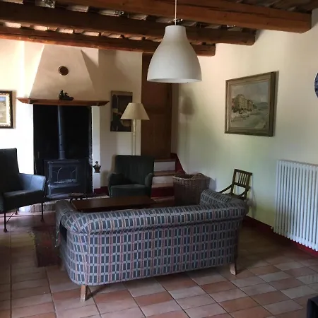 Villa Elegant Country Villa, Italian Style Family House *