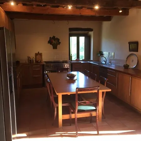 Elegant Country Villa, Italian Style Family House Monsampietro Morico